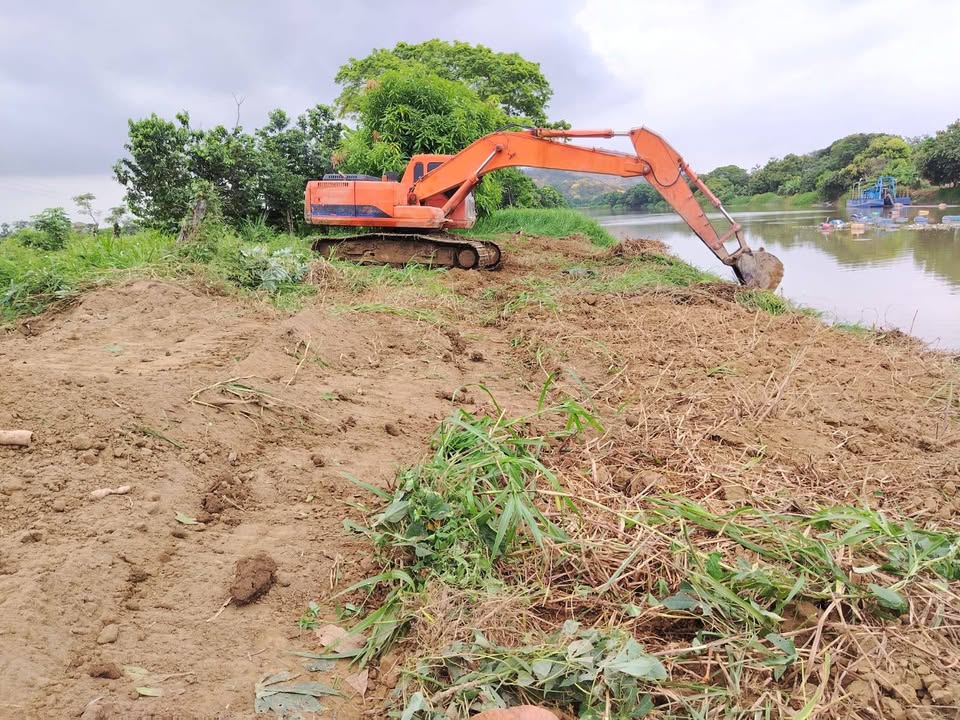 Alcaldía de Salitre avanza en muro de contención contra inundaciones en La Victoria