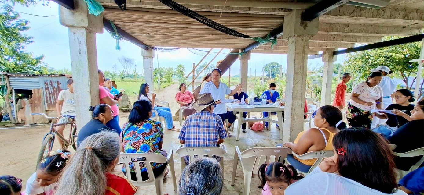 Brigada médica lleva salud gratuita a Playones de Adentro