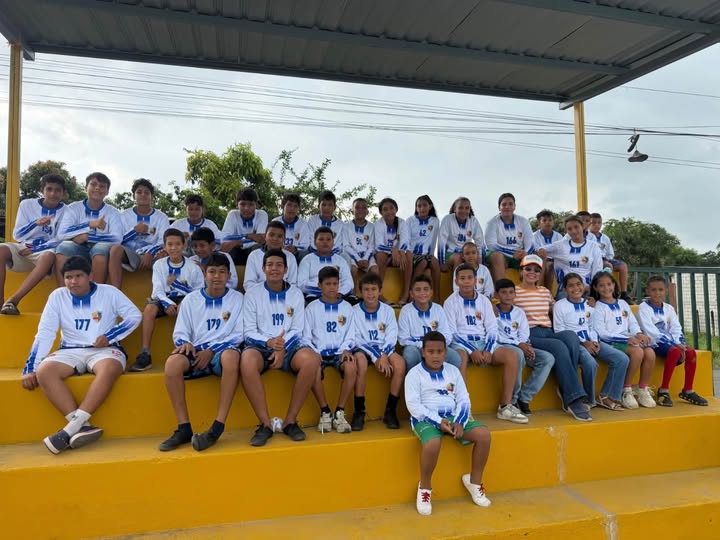 La Victoria crece: 200 jóvenes ya integran la Escuela de Fútbol del cantón Salitre