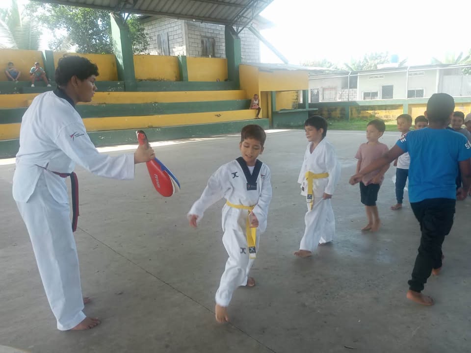 Taekwondo ya entrena a niños y jóvenes en General Vernaza