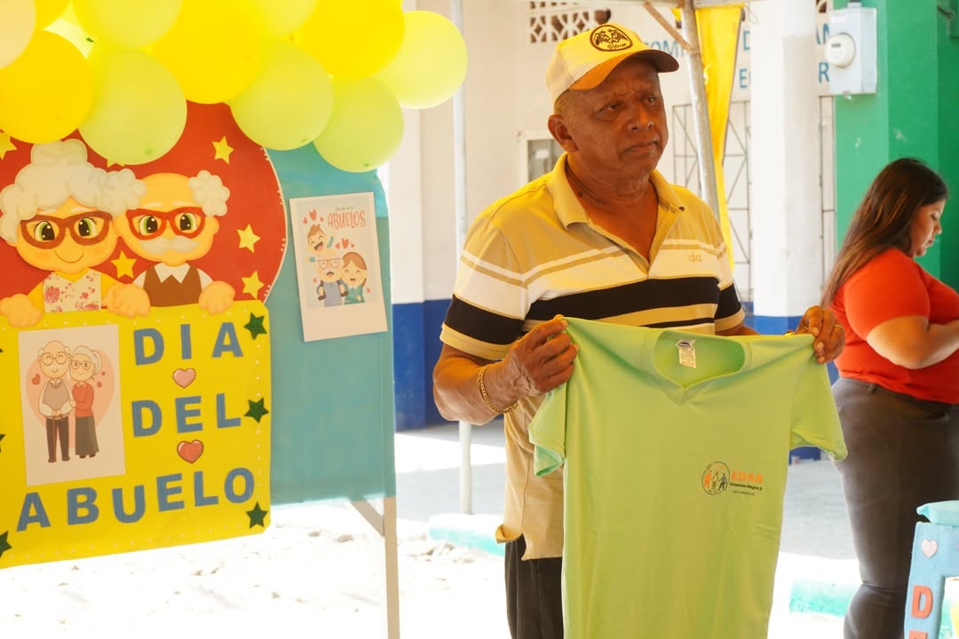 Junquillal honra a sus adultos mayores con una emotiva celebración del Día del Abuelo