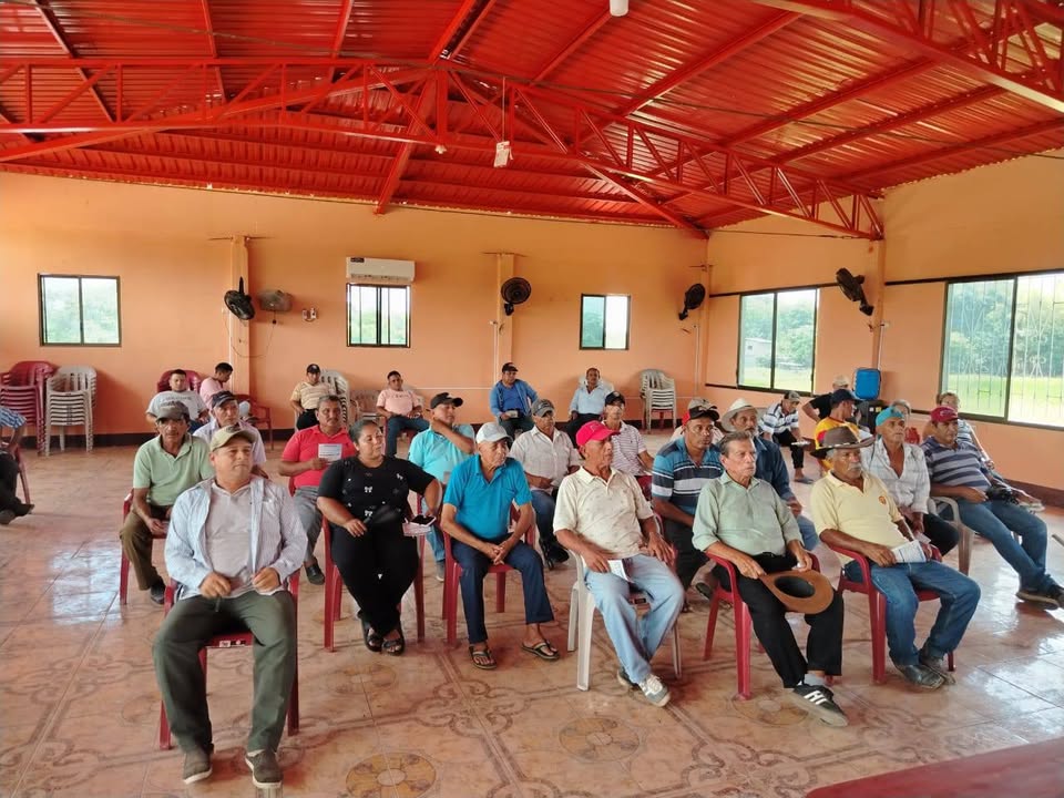 Agricultores de Los Campos reciben seguro AGROPROTEGE para blindar sus cosechas