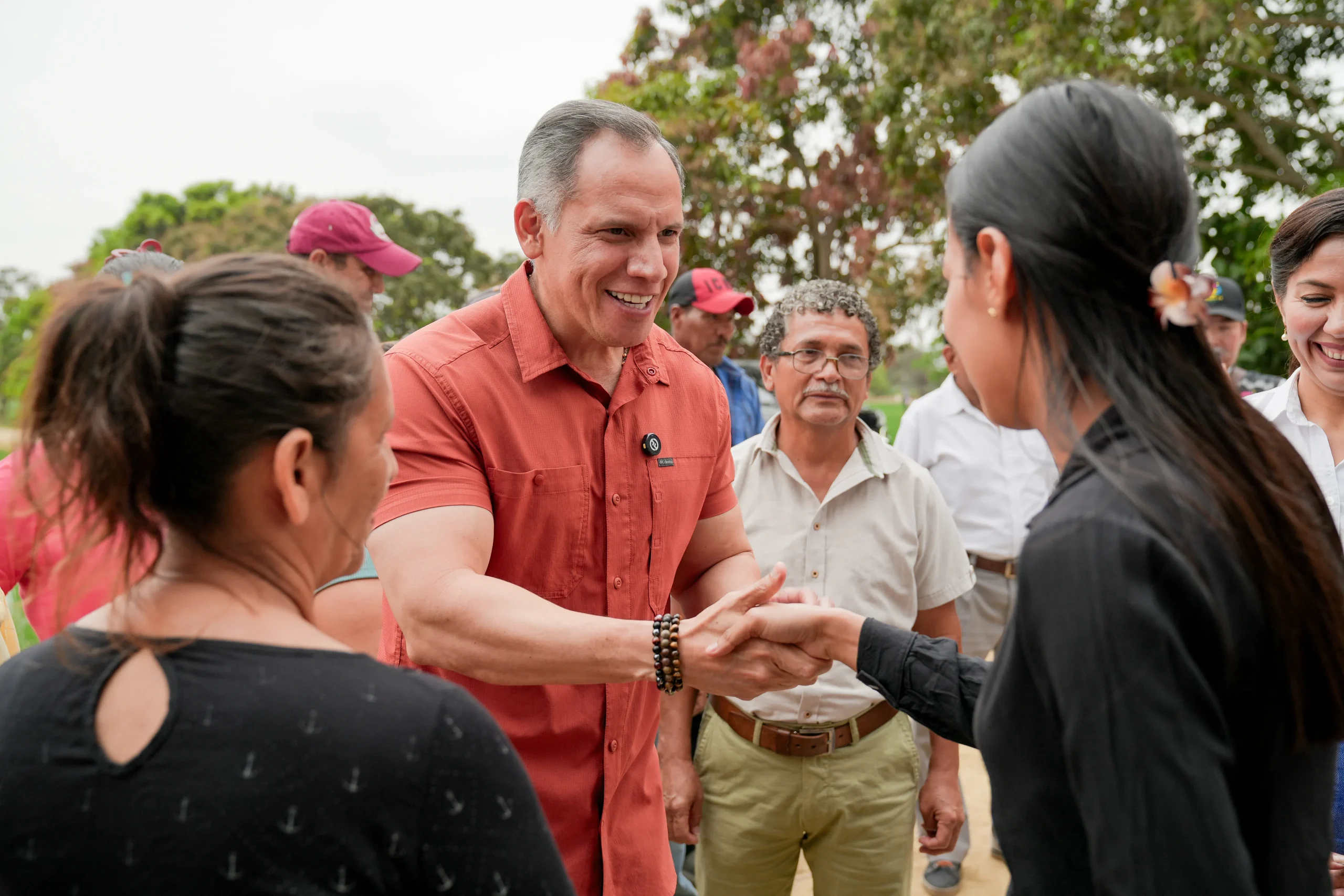 Prefectura del Guayas avanza en mejoramiento vial para La Hermelinda, Salitre